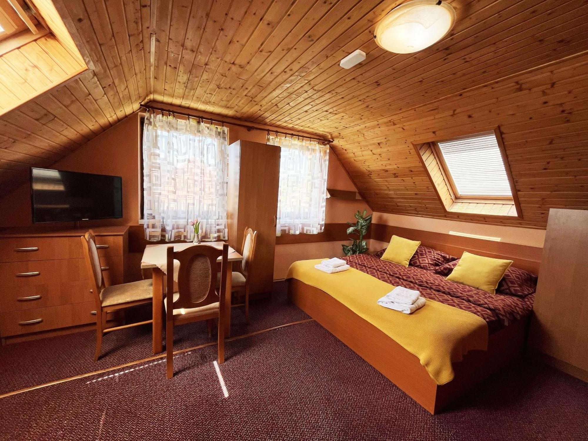 Jurika Liptov Aparthotel Liptovský Mikuláš Exterior foto